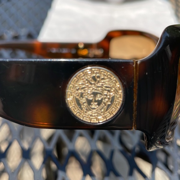 Vintage Versace Sunglasses - Picture 6 of 8